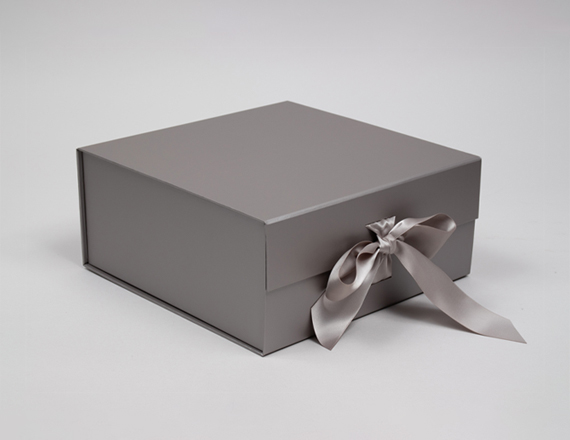 Magnetic Closure Boxes